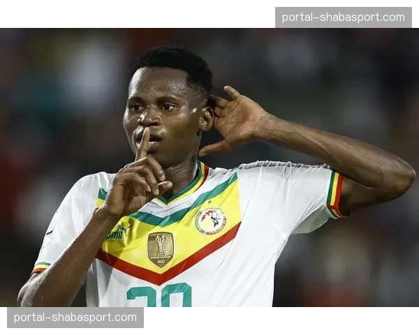 官方：朗斯中场弗兰科夫斯基因肌肉拉伤，将缺席四周